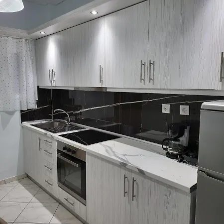 Apartament Thea Sea *