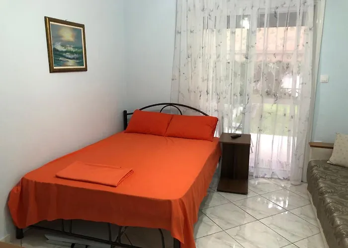 Apartment Thea Sea *